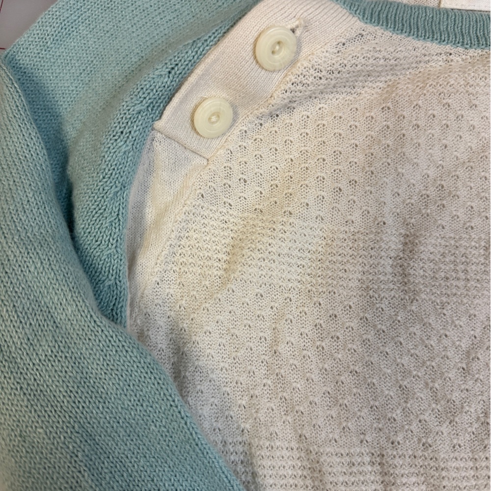 Cream and Aquarium Sweater - Picture 2 of 5